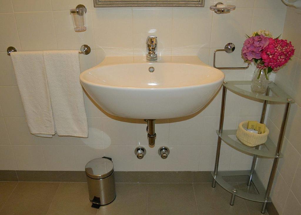Agriturismo Fiamberta Bed & Breakfast Certosa di Pavia Eksteriør bilde